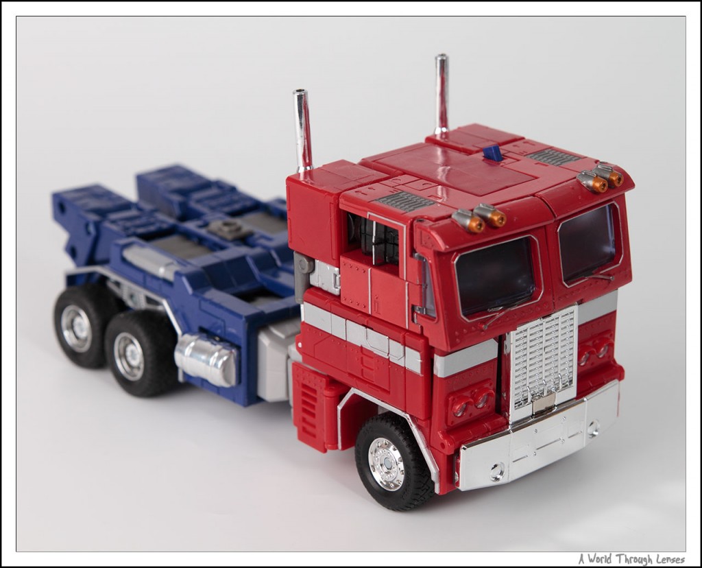 Transformers Masterpiece Optimus Prime « A World Through Lenses